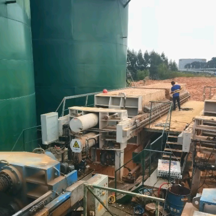 操作維護要點：安全與效率并重的壓濾機開機前檢查指南